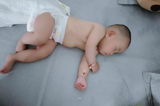 石狮孕妇肚脐周围发青